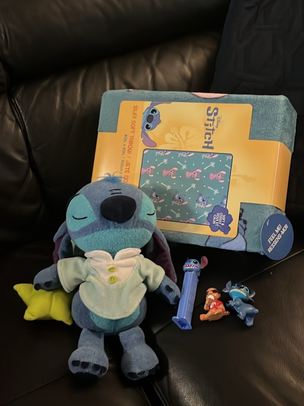 Disney Stitch Blanket (NWT), new toys, lightly used stuffed animal